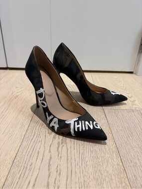 Pointed Camouflage Stiletto Pumps